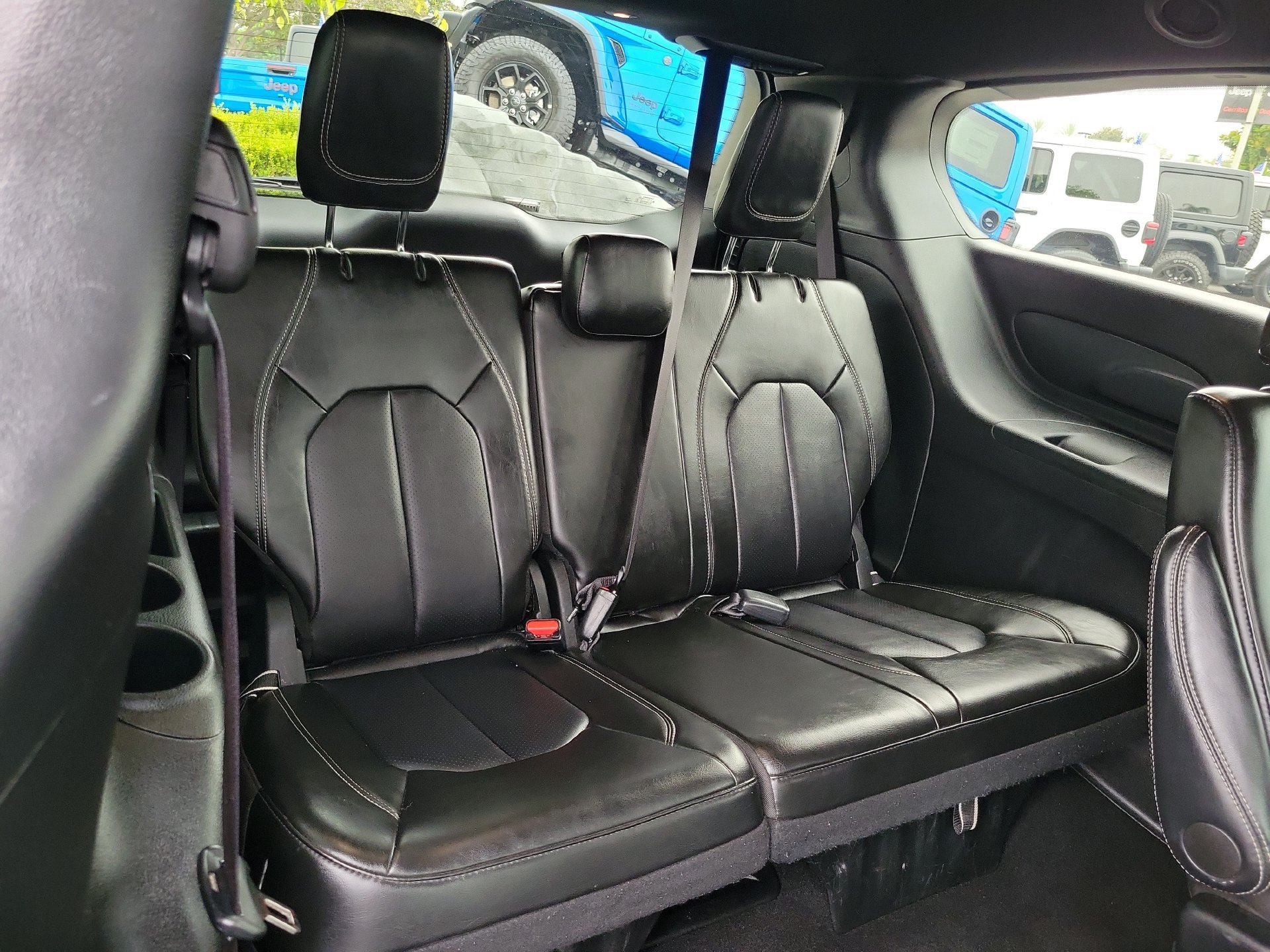 Certified 2025 Chrysler Pacifica Select FWD image 21