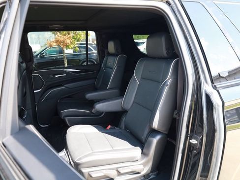 Used 2022 Cadillac Escalade ESV Sport w/ Touring Package RWD image 22