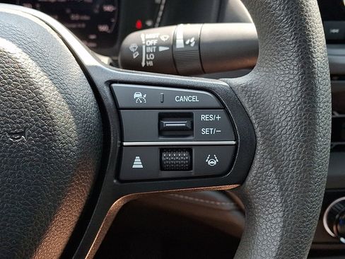 Used 2024 Honda Accord EX image 22