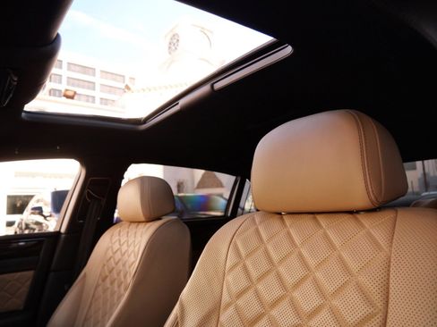 Used 2017 Bentley Flying Spur S W12 image 12