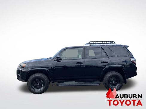Used 2017 Toyota 4Runner SR5 AWD/4WD image 4