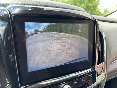 Used 2018 Chevrolet Traverse LT FWD image 31