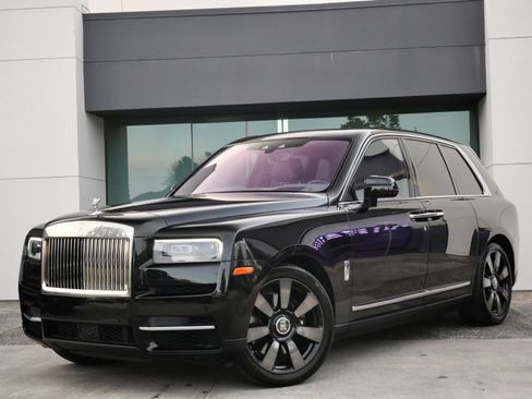Certified 2023 Rolls-Royce Cullinan AWD/4WD image 1