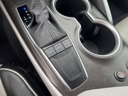 Used 2023 Toyota Camry LE image 32