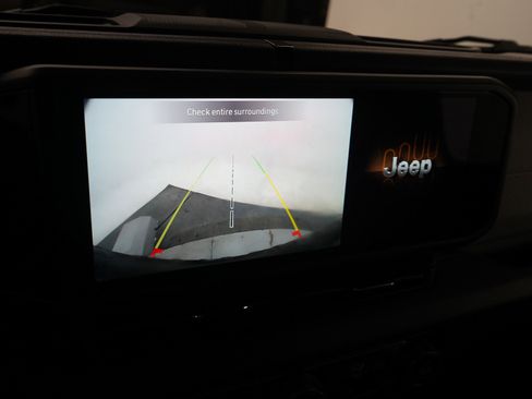 Used 2024 Jeep Wrangler Willys image 21