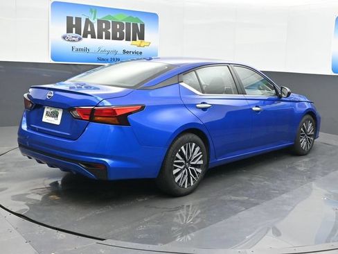 Used 2025 Nissan Altima 2.5 SV FWD image 5