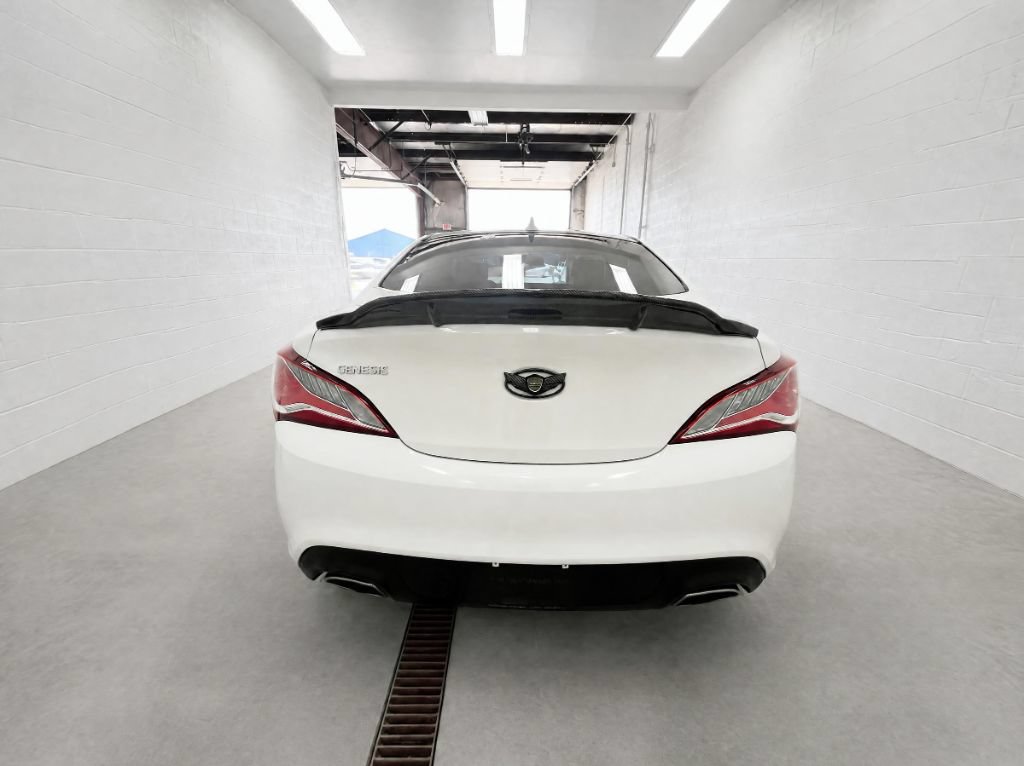 Used 2013 Hyundai Genesis 2.0T RWD image 4