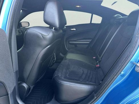 Used 2018 Dodge Charger R/T Scat Pack w/ Dynamics Package RWD image 39