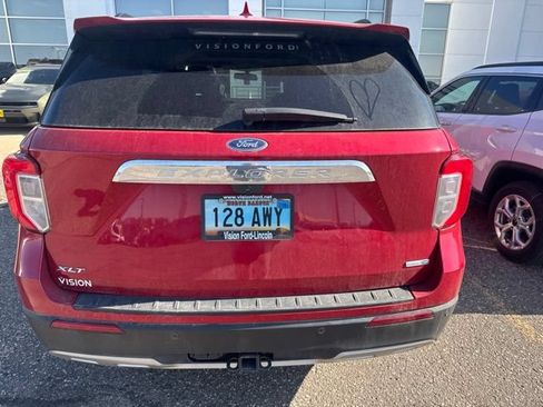 Used 2020 Ford Explorer XLT w/ Equipment Group 202A AWD/4WD image 5