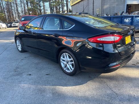 Used 2014 Ford Fusion SE image 6