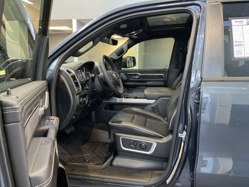 Used 2025 RAM 1500 Laramie w/ Night Edition image 16