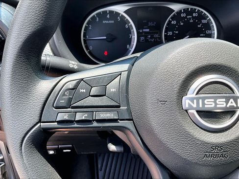 Used 2023 Nissan Kicks S FWD image 23