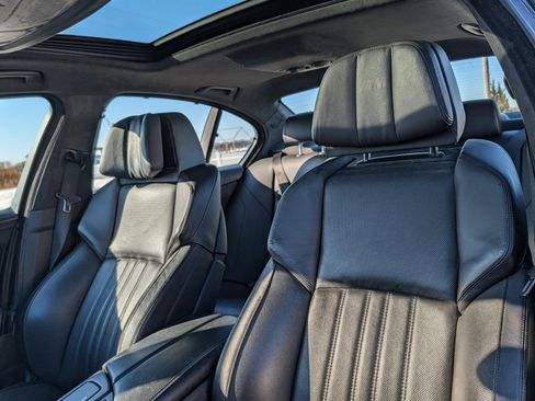 Used 2016 BMW M5 w/ Premium Package image 16