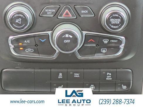 Used 2020 RAM 1500 Classic SLT w/ Luxury Group RWD image 16