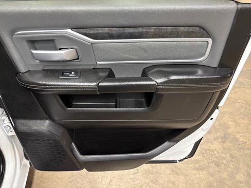 Used 2019 RAM 2500 Big Horn image 27