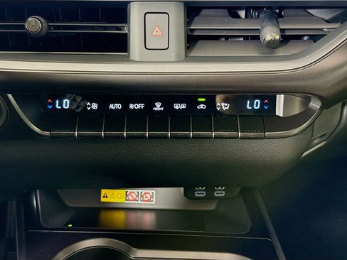 Used 2024 Lexus UX 250h AWD w/ Premium Package image 18