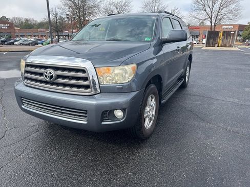 Used 2010 Toyota Sequoia SR5 image 3