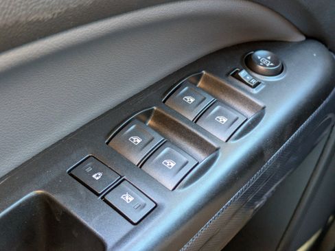 Used 2022 Chevrolet Colorado Z71 w/ Safety Package image 22