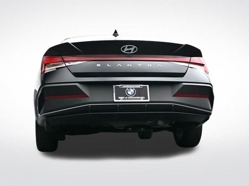 Used 2024 Hyundai Elantra SEL image 33
