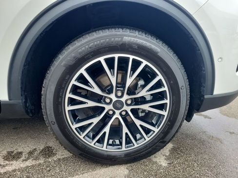 Used 2024 Ford Escape SE w/ PHEV Premium Package image 33