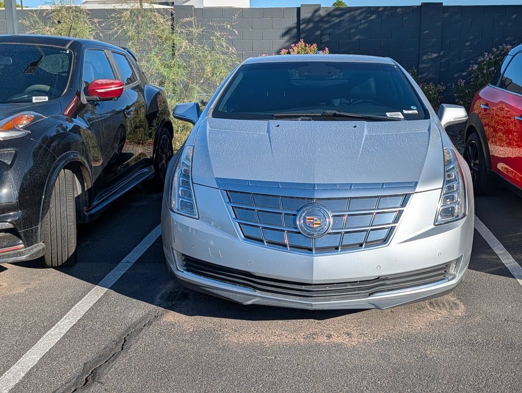 Used 2014 Cadillac ELR FWD image 2