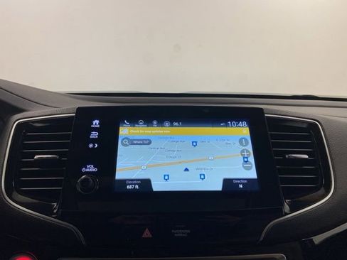 Used 2022 Honda Pilot Touring image 11