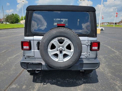 Used 2021 Jeep Wrangler Sport S image 12