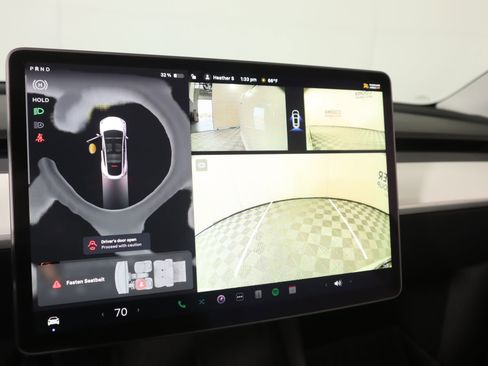 Used 2024 Tesla Model Y Long Range image 5