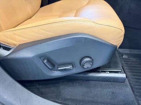 Used 2017 Volvo XC90 T6 Momentum w/ Vision Package AWD/4WD image 28