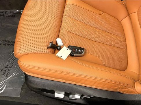 Used 2021 BMW 530e w/ Parking Assistance Package image 15