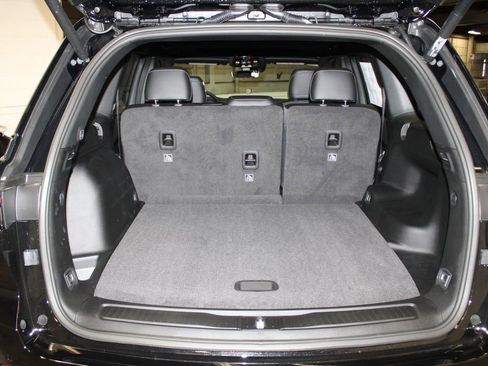 New 2025 Jeep Grand Cherokee Altitude image 33