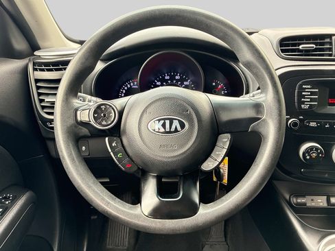 Used 2016 Kia Soul FWD image 15