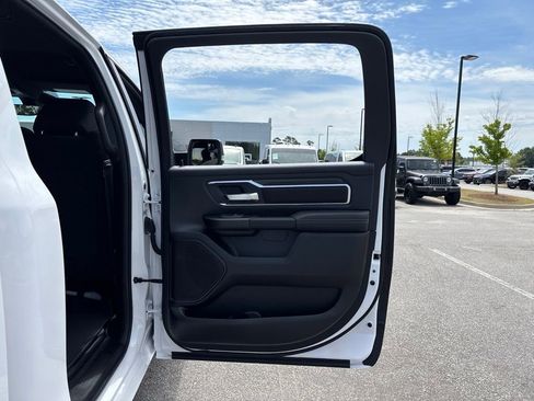 Used 2026 RAM 1500 4x4 Crew Cab image 54