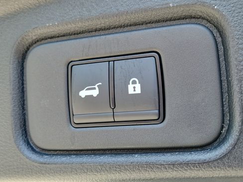 Certified 2025 Nissan Pathfinder Platinum w/ Cargo Package FWD image 8