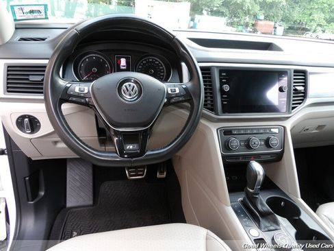 Used 2019 Volkswagen Atlas SE w/ Panoramic Sunroof Package AWD/4WD image 14
