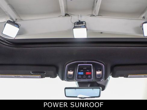 Used 2024 Jeep Grand Cherokee Limited w/ Luxury Tech Group II AWD/4WD image 22