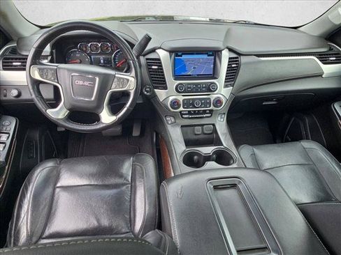 Used 2020 GMC Yukon XL SLT w/ Open Road Package RWD image 19