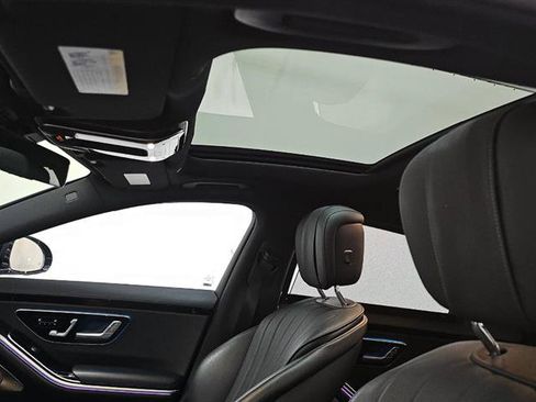 Used 2022 Mercedes-Benz S 500 4MATIC image 9
