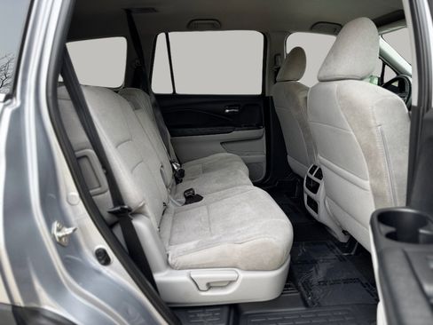 Used 2019 Honda Pilot LX image 18