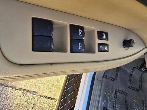 Used 2012 Nissan Armada SV image 18