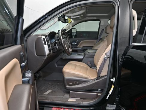 Used 2019 GMC Sierra 2500 Denali w/ Duramax Plus Package AWD/4WD image 12