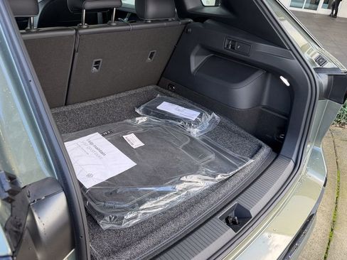 New 2026 Volkswagen Tiguan SE R-Line image 25