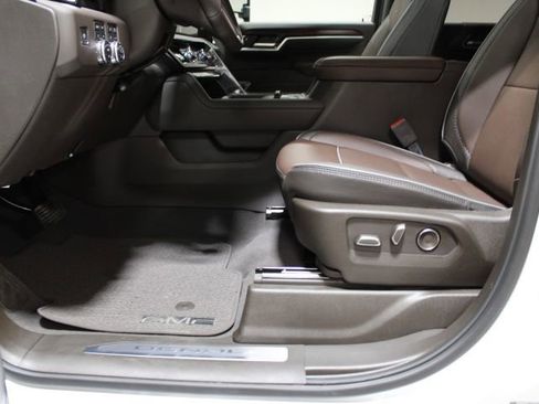 New 2026 GMC Sierra 2500 Denali w/ Denali Reserve Package image 21