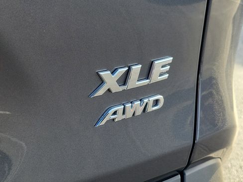 Certified 2025 Toyota RAV4 XLE AWD/4WD image 9
