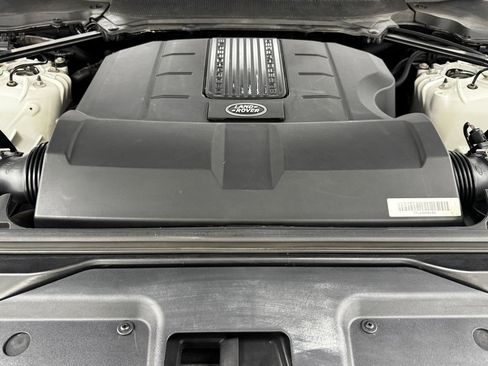 Used 2017 Land Rover Discovery HSE image 33