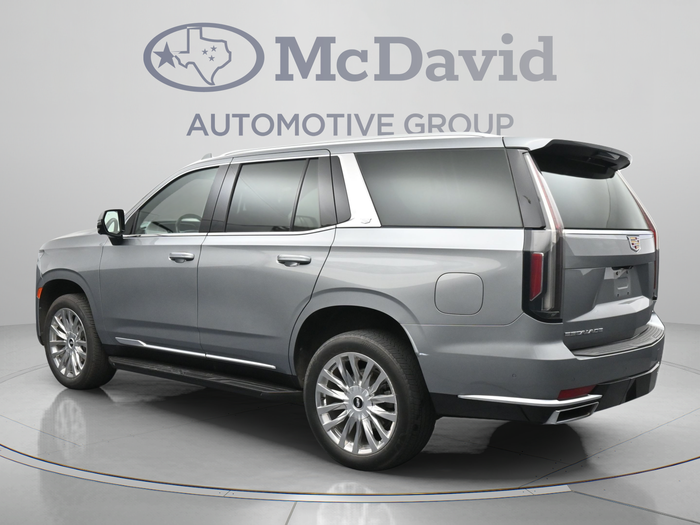 Used 2023 Cadillac Escalade Premium Luxury AWD/4WD image 6