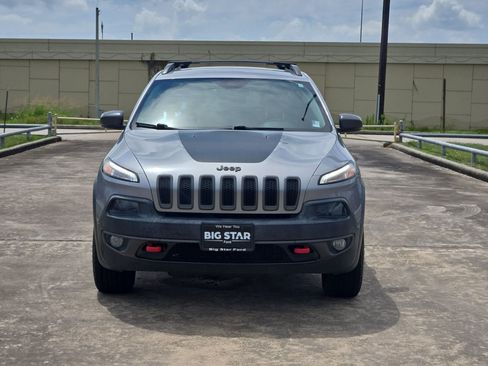 Used 2016 Jeep Cherokee Trailhawk w/ Comfort/Convenience Group AWD/4WD image 9