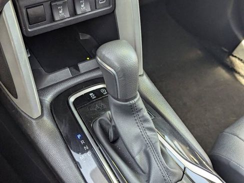 Used 2025 Toyota Corolla Cross XLE FWD image 29