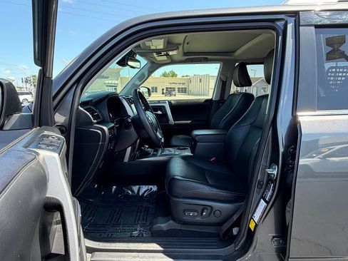 Used 2022 Toyota 4Runner Limited AWD/4WD image 14