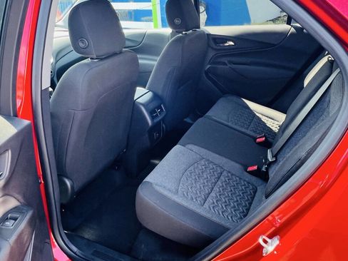 Used 2024 Chevrolet Equinox LT w/ LPO, Floor Liner Package FWD image 8